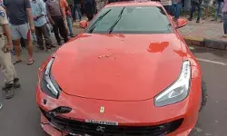 మాదాపూర్ రోడ్లపై మెఘా ఫెరారీ కారు బీభత్సం మాదాపూర్ రోడ్లపై మెఘా ఫెరారీ కారు బీభత్సం