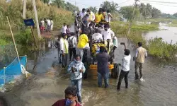 జారిన నారా లోకేష్ ట్రాక్టర్