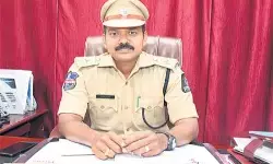 డబ్బులు పోలీసులు పెట్టారని దుష్ప్రచారం