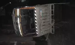 పెళ్లి వ్యాన్ బోల్తా..ఏడుగురు మృతి