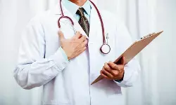 కోర్సు నాలుగున్నరేళ్ళు..ఫీజు మాత్రం ఐదేళ్ళకు కోర్సు నాలుగున్నరేళ్ళు..ఫీజు మాత్రం ఐదేళ్ళకు