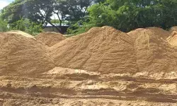 ఇసుకపై చేతులెత్తేసిన ఏపీ సర్కారు!