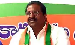 డ్యూటీ చేసిన పోలీసులను అరెస్ట్ చేస్తారా?