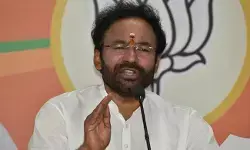 ప్రగతి భవన్ గోడ దాటని తెలంగాణ సర్కారు చేతలు ప్రగతి భవన్ గోడ దాటని తెలంగాణ సర్కారు చేతలు