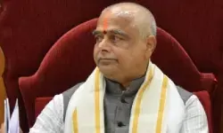 వేలు పెట్టి వార్నింగ్ ఇస్తావేంటి..టేక్ కేర్ వేలు పెట్టి వార్నింగ్ ఇస్తావేంటి..టేక్ కేర్