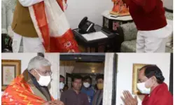 కెసీఆర్..నమస్కారాల్లో ఎందుకింత తేడా? కెసీఆర్..నమస్కారాల్లో ఎందుకింత తేడా?