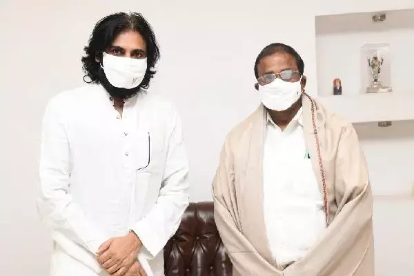 పవన్ కళ్యాణ్ కే ఎర్త్ పెట్టిన సోము వీర్రాజు?! పవన్ కళ్యాణ్ కే ఎర్త్ పెట్టిన సోము వీర్రాజు?!