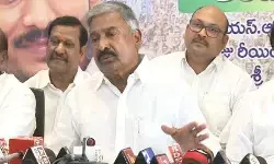 కుప్పంలో ఓటమికి చంద్రబాబు రాజీనామా చేయాలి కుప్పంలో ఓటమికి చంద్రబాబు రాజీనామా చేయాలి