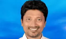 టీఆర్ఎస్ నుంచి కుంట శ్రీనివాస్ సస్పెండ్ టీఆర్ఎస్ నుంచి కుంట శ్రీనివాస్ సస్పెండ్