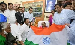 పింగళి వెంకయ్యకు భారతరత్న పింగళి వెంకయ్యకు భారతరత్న