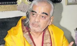 హిందూ వ్యతిరేకుల బూట్లు నాకుతున్న రమణ దీక్షితులు