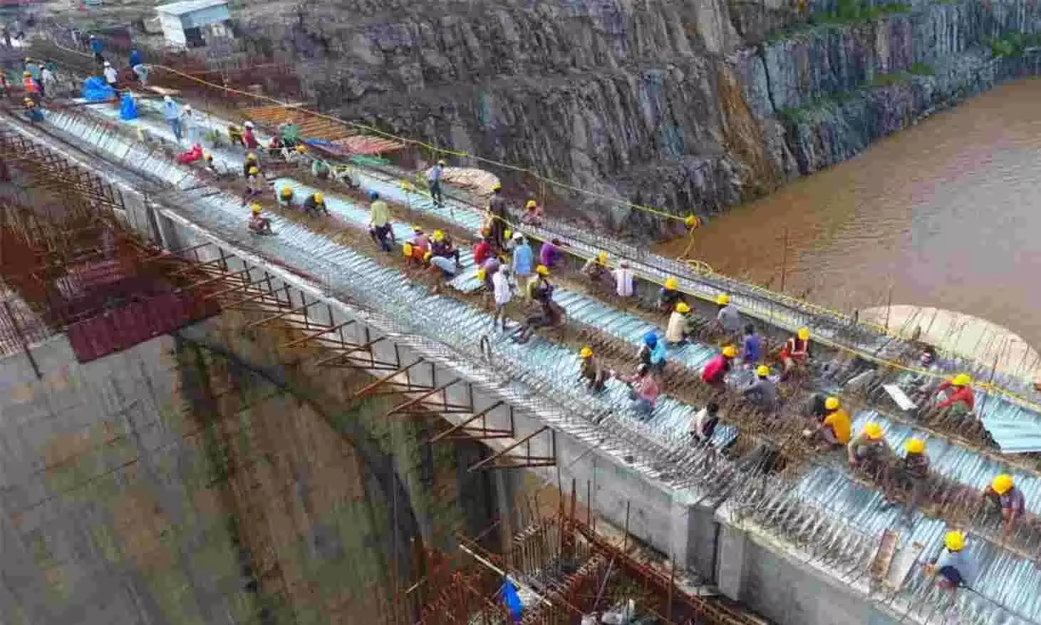 పోలవరంలో 912 కోట్లతో కొత్త లిఫ్ట్ మతలబు ఏంటో! పోలవరంలో 912 కోట్లతో కొత్త లిఫ్ట్ మతలబు ఏంటో!