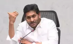 కరోనాతో అనాథలైన పిల్లల ఖాతాల్లో పది లక్షలు కరోనాతో అనాథలైన పిల్లల ఖాతాల్లో పది లక్షలు