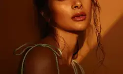 పూజా హెగ్డె....గోల్డెన్ గర్ల్ పూజా హెగ్డె....గోల్డెన్ గర్ల్