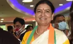 ఆత్మగౌరవం ఉంటే ఎవరూ టీఆర్ఎస్ లో ఉండరు ఆత్మగౌరవం ఉంటే ఎవరూ టీఆర్ఎస్ లో ఉండరు