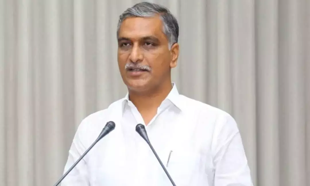 హరీష్ రావు స్పందనలో అంత ఆలశ్యం ఎందుకో? హరీష్ రావు స్పందనలో అంత ఆలశ్యం ఎందుకో?