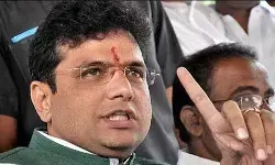 భూముల అమ్మ‌కంపై టీఆర్ఎస్ ది అప్పుడో మాట‌..ఇప్పుడో మాట‌