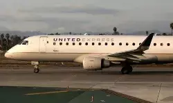 క‌దిలే విమానం నుంచి దూకేశాడు