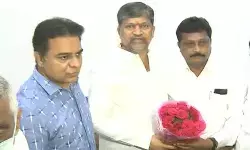 టీఆర్ఎస్ లో చేరిన ఎల్ రమణ టీఆర్ఎస్ లో చేరిన ఎల్ రమణ