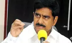 దేవినేని ఉమా కారుపై రాళ్ళ దాడి దేవినేని ఉమా కారుపై రాళ్ళ దాడి