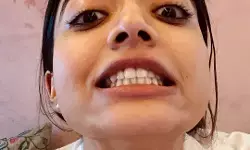 నవ్వుకోమంటున్న రష్మిక నవ్వుకోమంటున్న రష్మిక