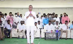 హుజూరాబాద్ నోటిఫికేషన్ కోసం ఈసీపై బిజెపి ఒత్తిడి హుజూరాబాద్ నోటిఫికేషన్ కోసం ఈసీపై బిజెపి ఒత్తిడి