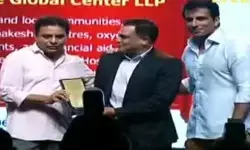 సోనూసూద్ రాజకీయాల్లోకి వస్తాడనే ఐటి దాడులు సోనూసూద్ రాజకీయాల్లోకి వస్తాడనే ఐటి దాడులు