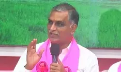 పారిశ్రామికవేత్తలకు రాయితీలిస్తారు..రైతులకివ్వరా? పారిశ్రామికవేత్తలకు రాయితీలిస్తారు..రైతులకివ్వరా?