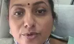 రోజా ప్రయాణిస్తున్న విమానంలో సాంకేతిక సమస్యలు రోజా ప్రయాణిస్తున్న విమానంలో సాంకేతిక సమస్యలు