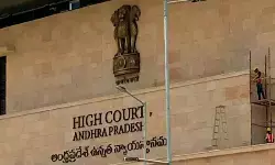 తిరుపతిలో అమరావతి రైతుల సభకు హైకోర్టు ఓకే తిరుపతిలో అమరావతి రైతుల సభకు హైకోర్టు ఓకే