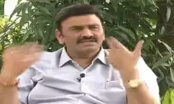 వైసీపీ రెబల్ ఎంపీ ఇంటికి సీఐడీ పోలీసులు వైసీపీ రెబల్ ఎంపీ ఇంటికి సీఐడీ పోలీసులు