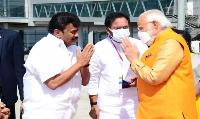 ప్ర‌ధాని మోడీ కార్య‌క్ర‌మాల‌కు డుమ్మా కొట్టిన కెసీఆర్