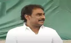 అసంతృప్త నేతలతో జగన్ భేటీ అసంతృప్త నేతలతో జగన్ భేటీ