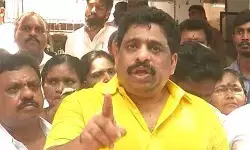 టీడీపీలో వంద మందితో సూసైడ్ బ్యాచ్ టీడీపీలో వంద మందితో సూసైడ్ బ్యాచ్