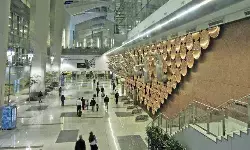 ఢిల్లీ విమానాశ్ర‌యం అరుదైన రికార్డు