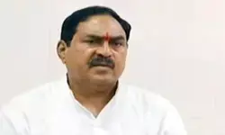 ఎర్ర‌బెల్లి భ‌లే చెప్పారే..హైద‌రాబాద్ లో ప‌బ్ లే లేవా?!