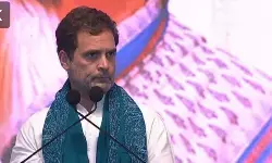 తెలంణాలో సీఎం లేరు..రాజే ఉన్నారు