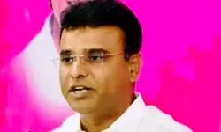 గవర్నర్ ది పొలిటికల్ దర్బారే గవర్నర్ ది పొలిటికల్ దర్బారే