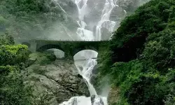 దూద్ సాగర్ జలపాతం..భూమిని తాకుతున్న స్వర్గం దూద్ సాగర్ జలపాతం..భూమిని తాకుతున్న స్వర్గం