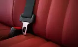 కార్లలో ఆరు ఎయిర్ బ్యాగ్ లు తప్పనిసరి కార్లలో ఆరు ఎయిర్ బ్యాగ్ లు తప్పనిసరి