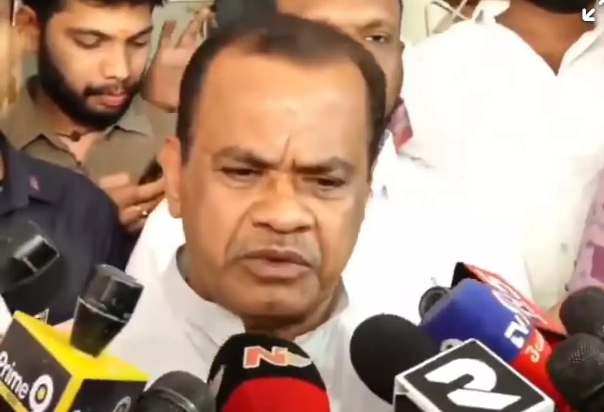 Komatireddy Warns: No Apology, No Pawan Films in TG!