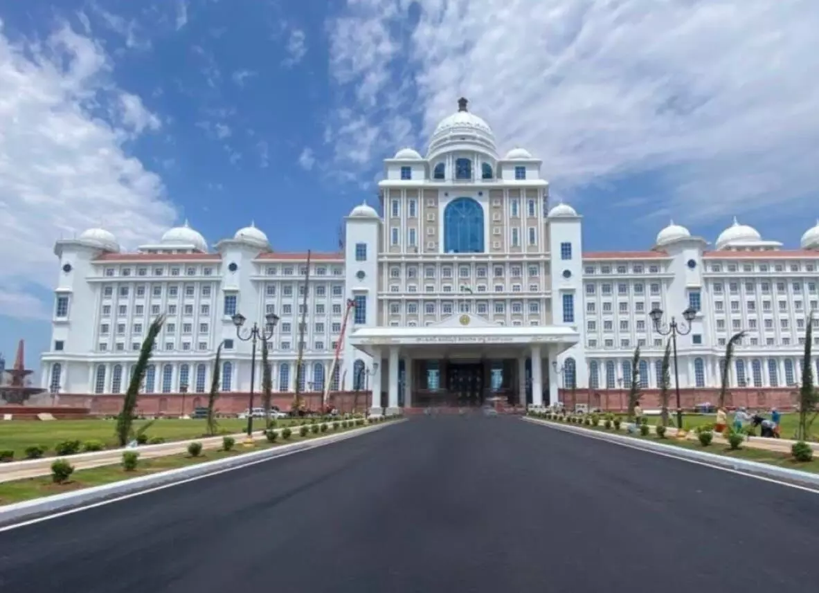 “Family-Pack Minister? Corruption Buzz Rocks Telangana Congress”! “Family-Pack Minister? Corruption Buzz Rocks Telangana Congress”!