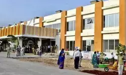 Will Chandrababu Act on CMO Controversy?