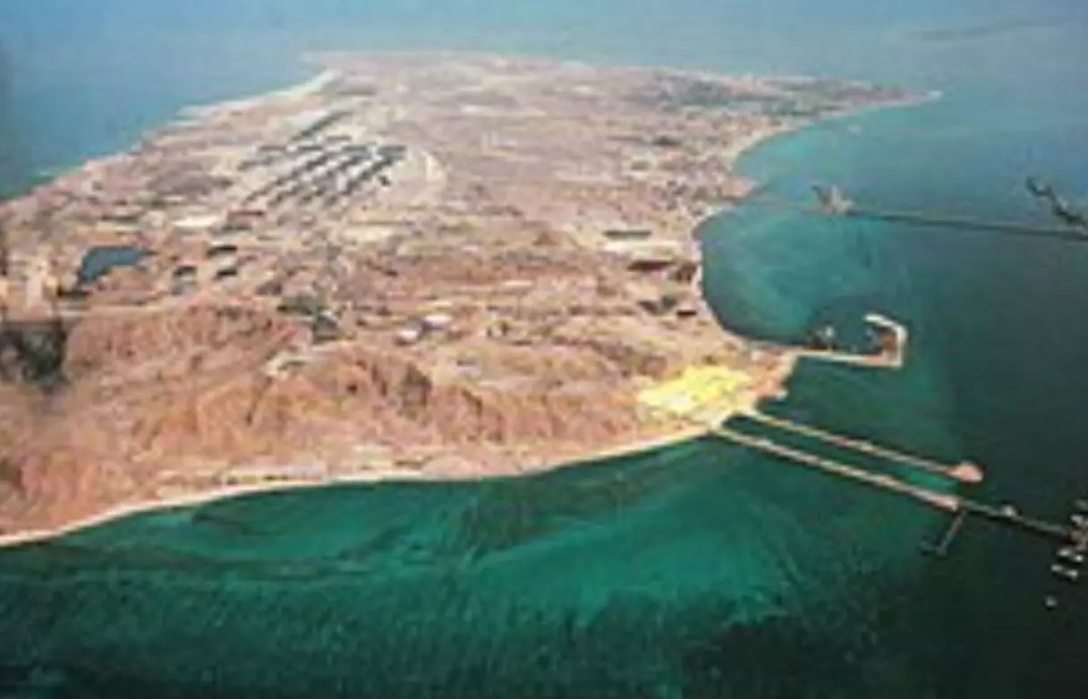 Trump Strikes Early: US–Israel Launch Massive Attacks on Iran Trump Strikes Early: US–Israel Launch Massive Attacks on Iran